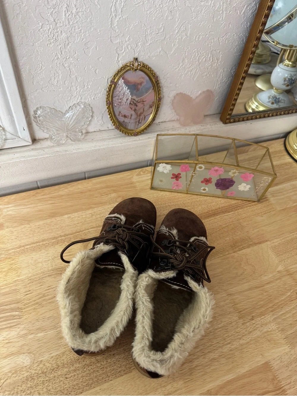 Cozy Reclaimed Vintage Brown Suede Faux Shearling Lace-Up Sneaker Boots Size 10